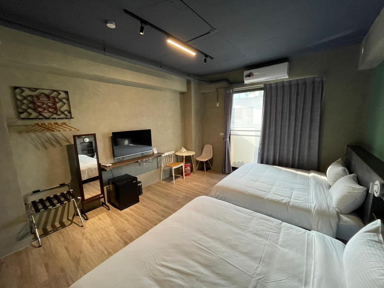 Long Lang Homestay Тайнань Экстерьер фото